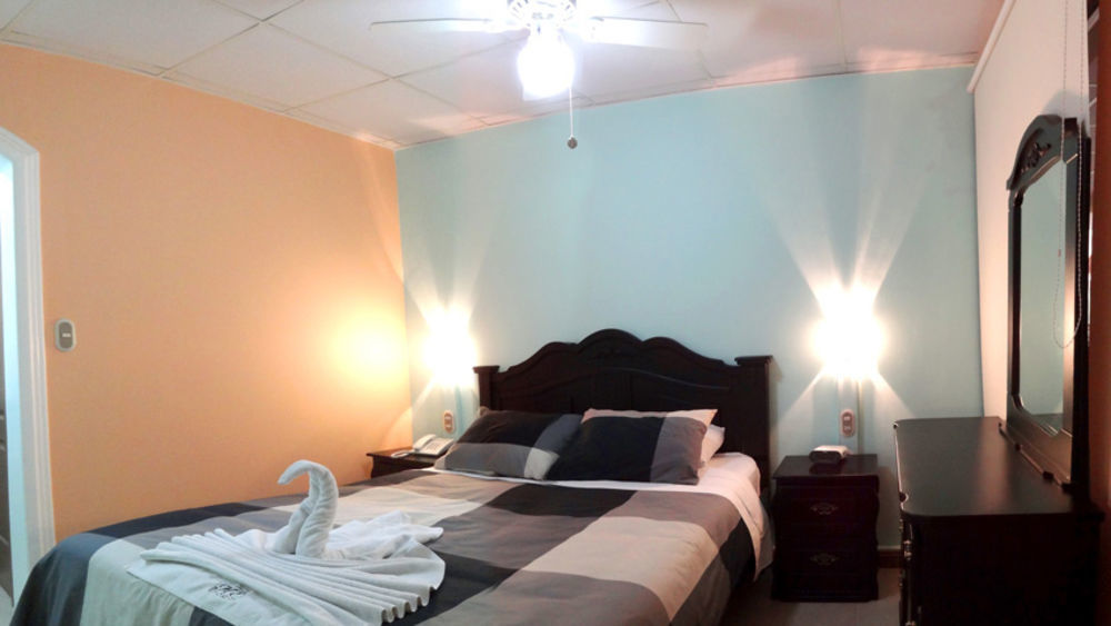 Hotel Eskalima Алахуела Екстер'єр фото